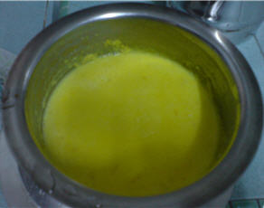 milk with turmeric powder